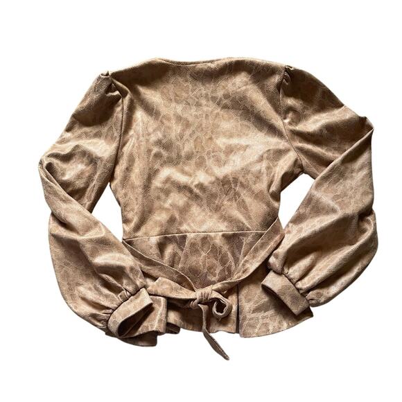 Privy Womens/Teen Ruffled Peplum Shaket Faux Pink Suede Snakeskin Size Medium - Picture 2 of 10